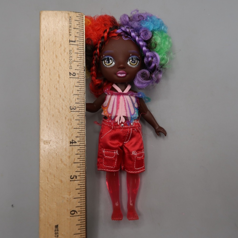 MGA Rainbow High Littles Astrid Fairy Fashion Doll Dark Skin 6 in - Picture 3 of 5